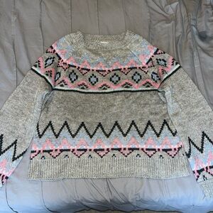 Arizona Jean Company Gray and Pink Geometric Sweater